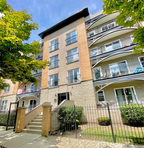 $2,700 | 2720 West Cortland Street, Unit 301 | Logan Square