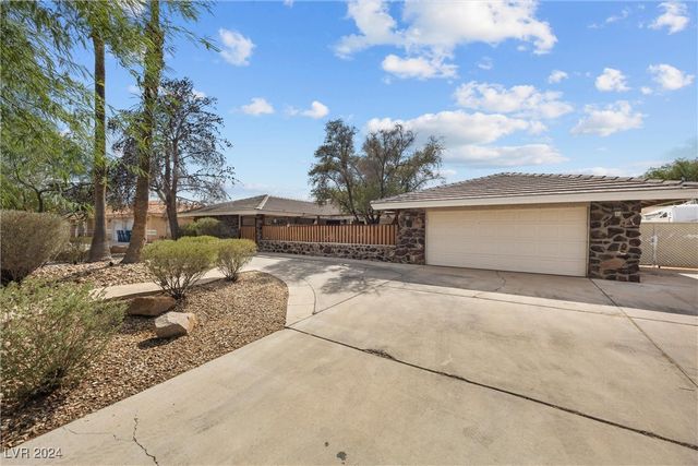 $785,000 | 3845 South Torrey Pines Drive | Spring Valley