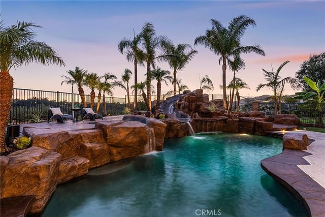 $3,195,000 | 18711 Lindero Canyon Road