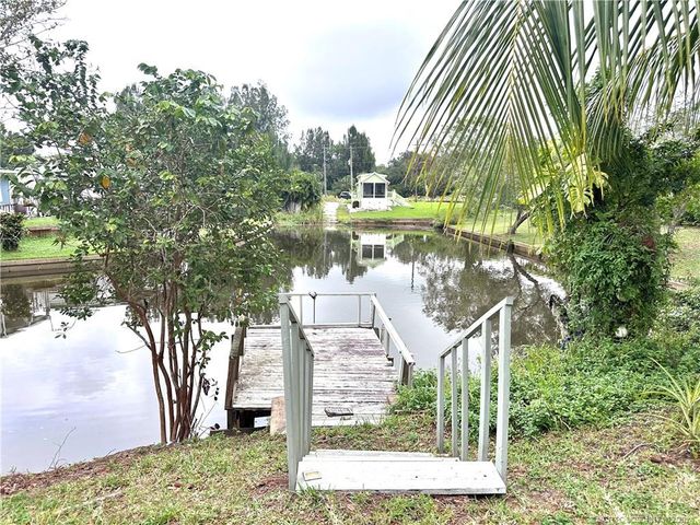 $275,000 | 7802 Southeast Paradise Drive