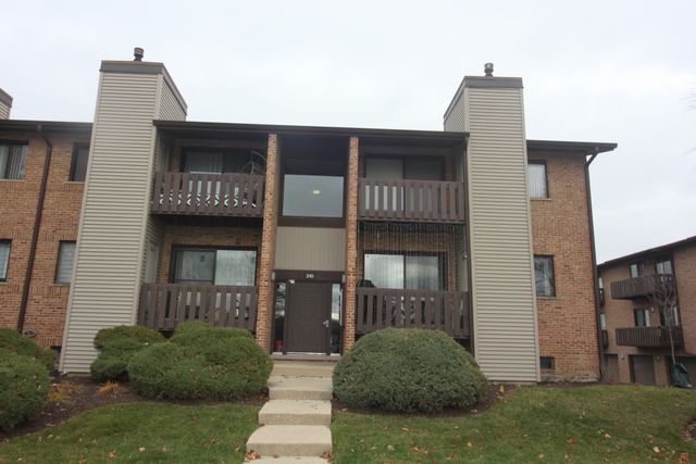 $200,000 | 310 Sheridan Drive, Unit 2D | Willowbrook Village