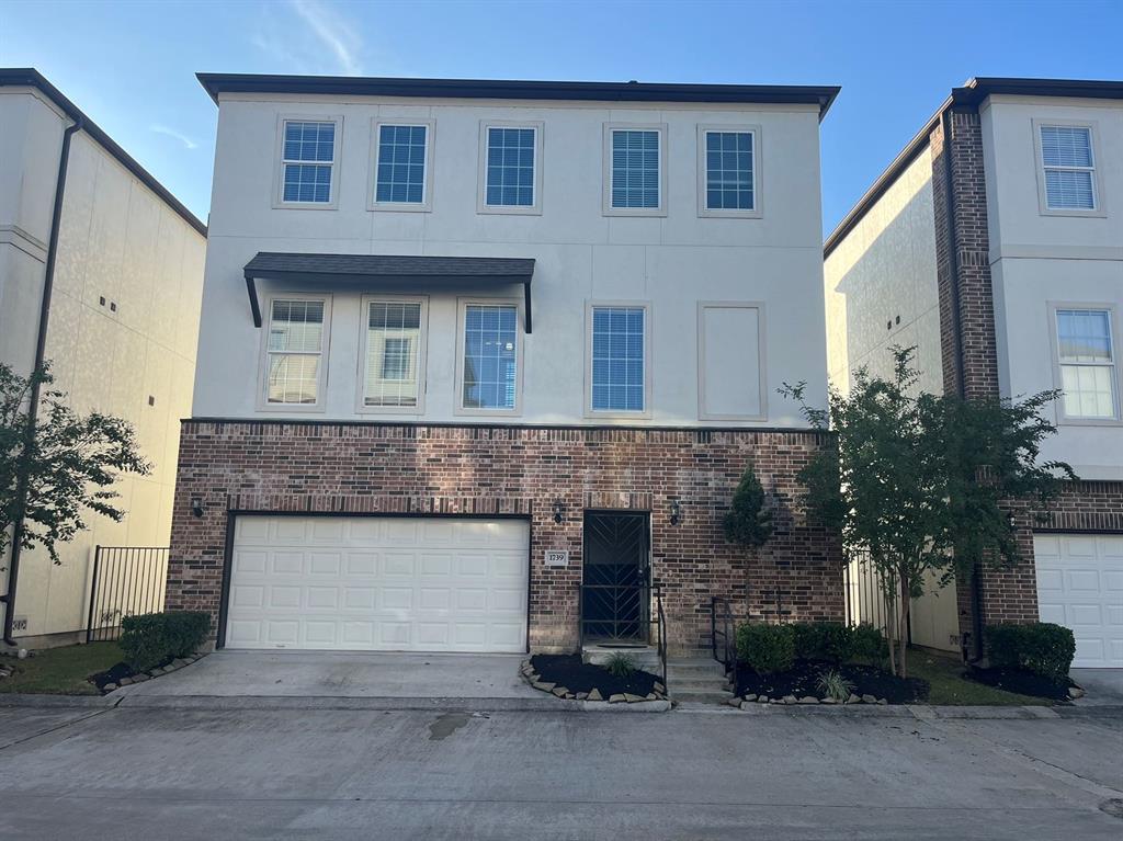 a front view of house with yard