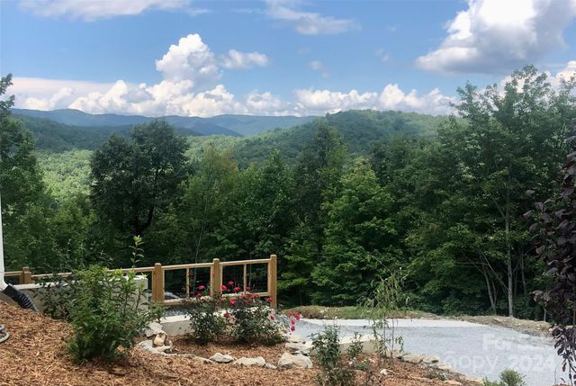 $1,395,000 | 4870 Blowing Rock Boulevard | Patterson Township - Caldwell County