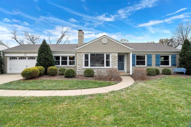 $715,000 | 338 Camellia Drive | Webster Groves