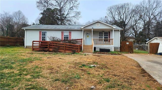 $159,900 | 2306 Mullins Drive | Parkview