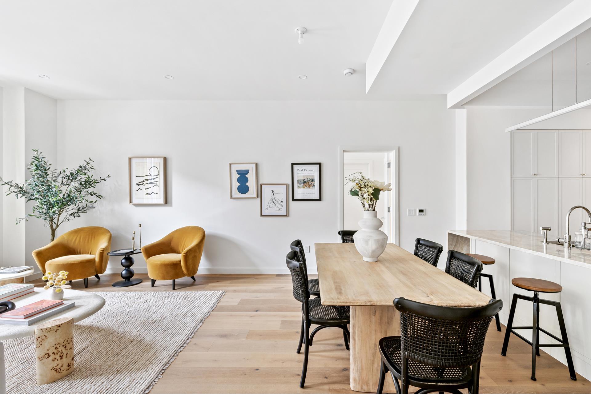 a view of a livingroom with furniture