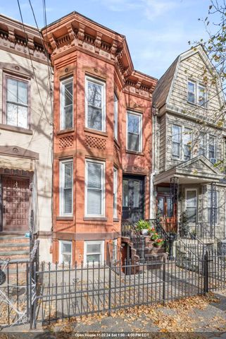 $639,000 | 12 Emory Street | Astor Place