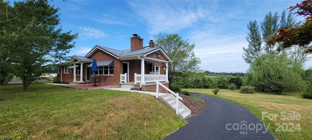 $449,000 | 687 Ridge Road | Dana