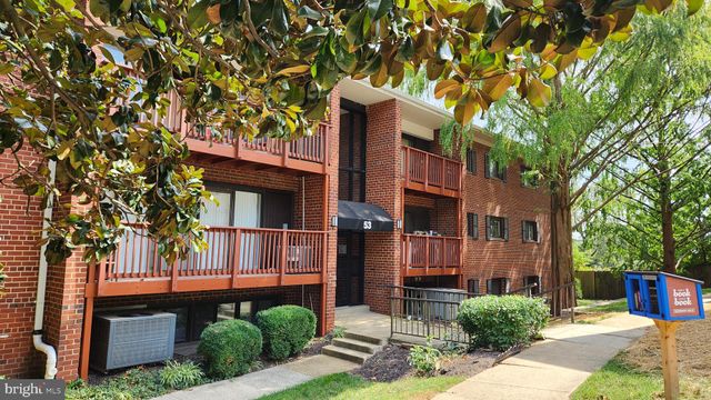 $2,300 | 53 Skyhill Road, Unit 301 | Taylor Run