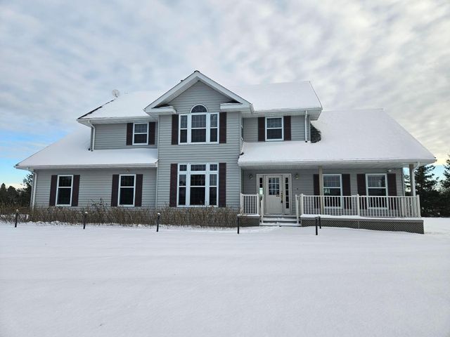 $750,000 | 8848 East Leander Road | Angora Township - St. Louis County