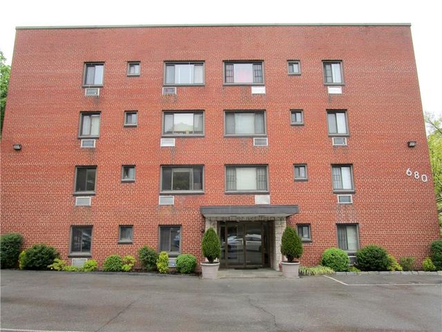 $2,100 | 680 North Terrace Avenue, Unit 5E | Fleetwood