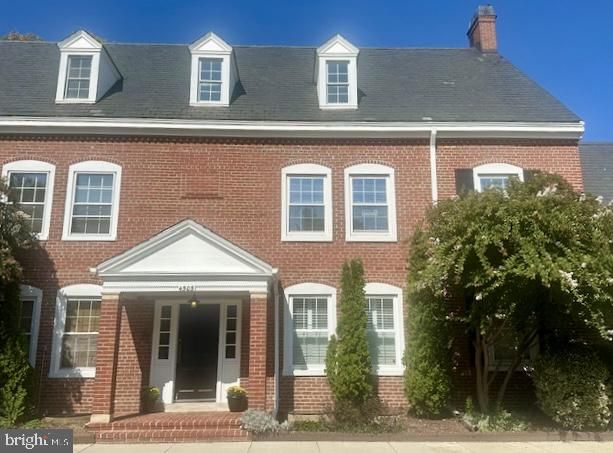 $334,500 | 4505 36th Street South, Unit B2 | Fairlington-Shirlington