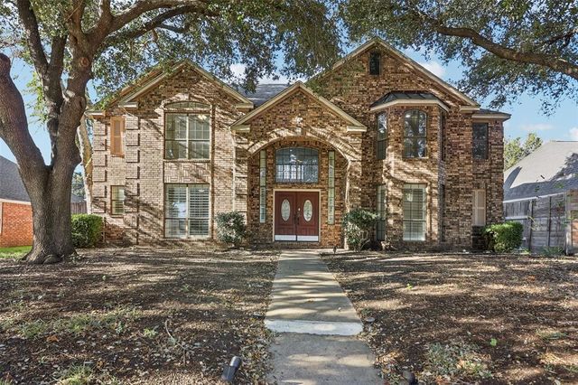 $549,000 | 810 Fall Drive | Cottonwood Bend