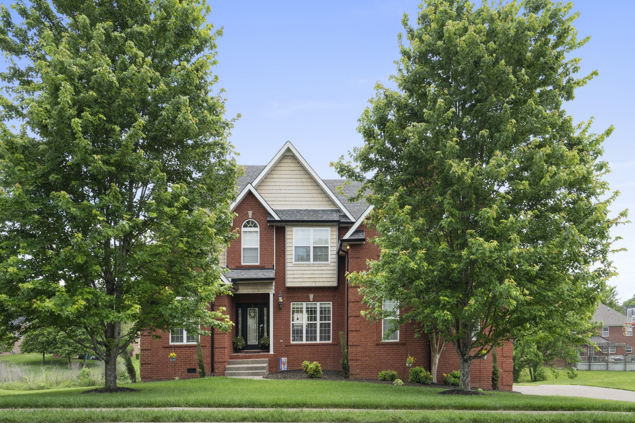 Lovely front entrance!