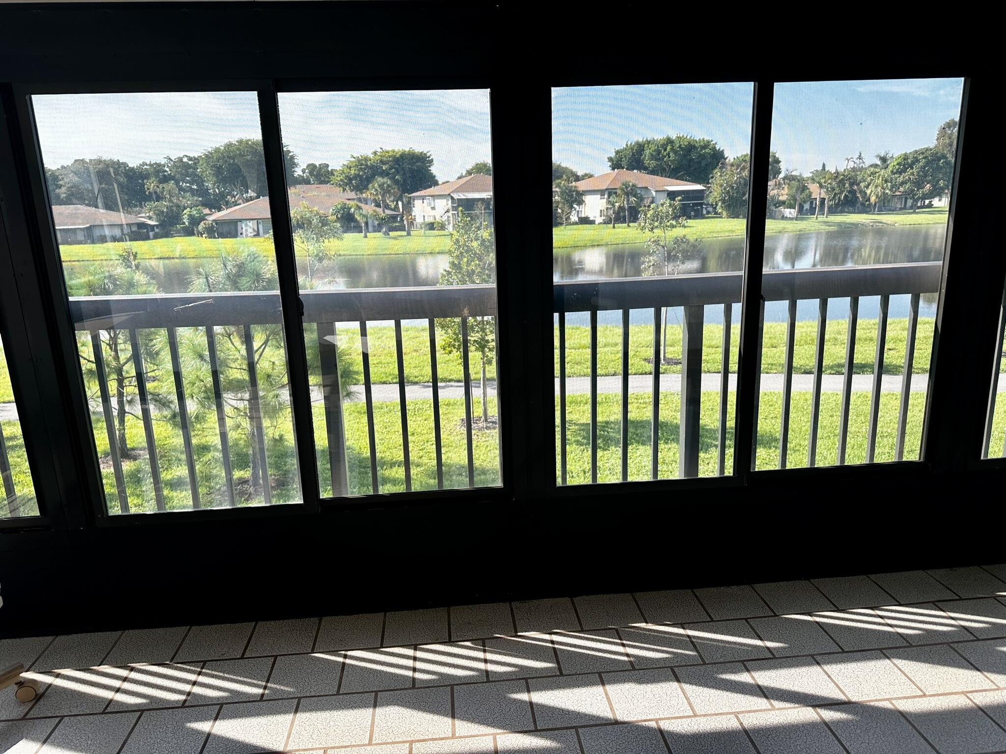 23 x 7 SCREENED-IN BALCONY