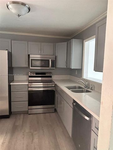 $1,950 | 408 Northwest 68th Avenue, Unit 211 | Plantation Drive