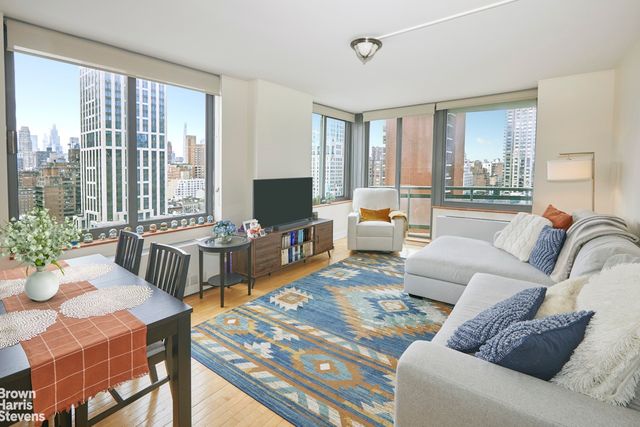 $6,350 | 300 East 85th Street, Unit 1702 | Upper East Side