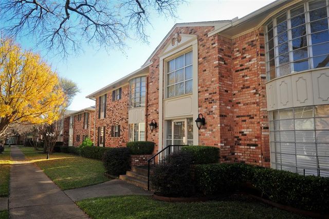 $2,100 | 5835 East University Boulevard, Unit 5835D | Williamsburg Apartments