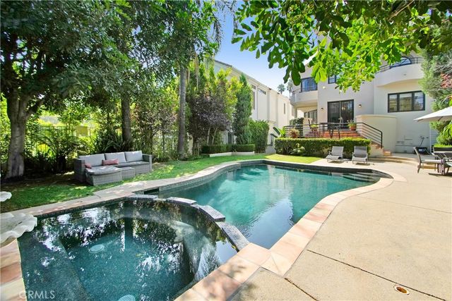 $3,300,000 | 14057 Valley Vista Boulevard | Sherman Oaks