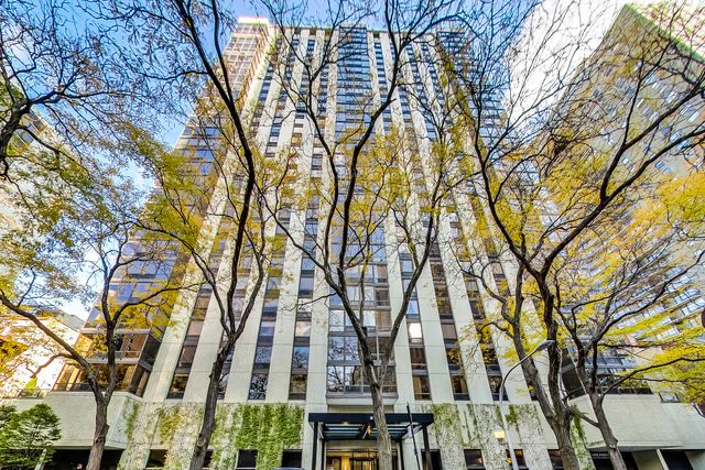 $549,900 | 100 East Bellevue Place, Unit 8A | Gold Coast