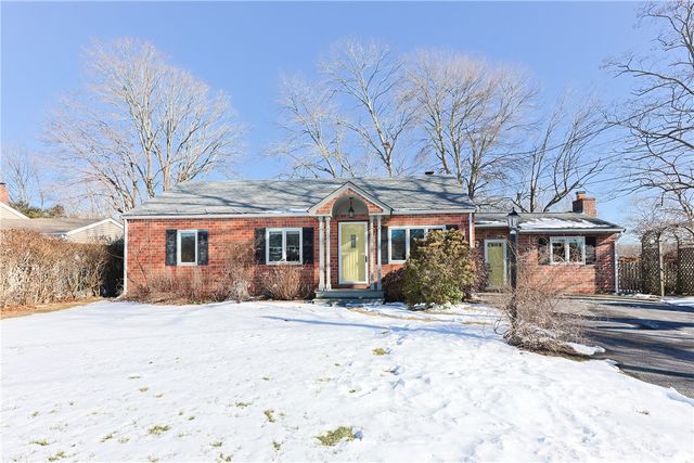 $575,000 | 16 Joy Street | Barrington