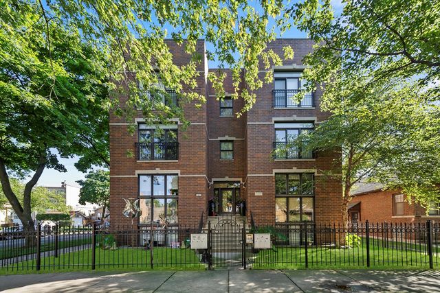 $420,000 | 7257 North Hamilton Avenue, Unit 1S | West Rogers Park