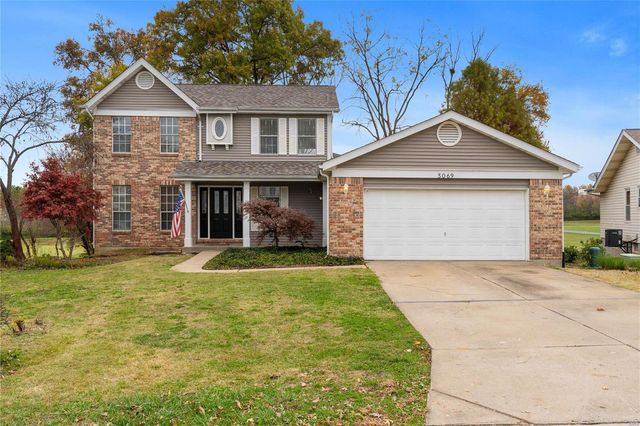 $375,000 | 3069 Country Knoll Drive | Saint Charles