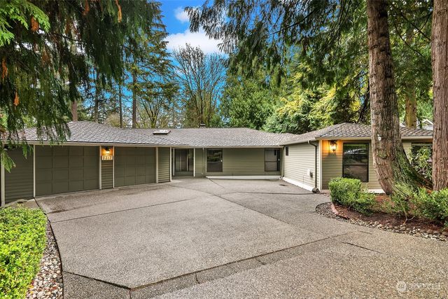 $2,850,000 | 2317 Sahalee Drive East | Sammamish