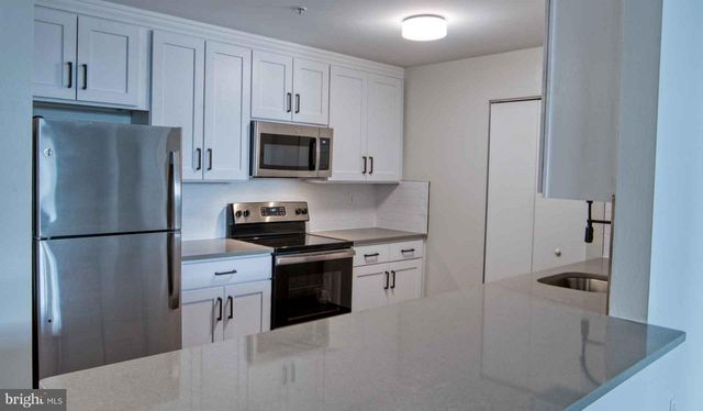 $4,264 | 3131 Walnut Street, Unit 3B233 | University City