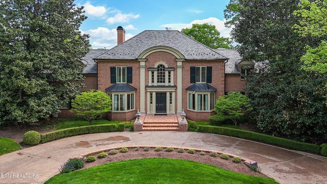 $5,700,000 | 830 Bluff Drive | Sequoyah Hills