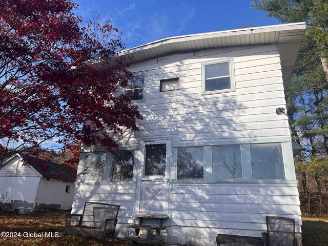 $135,300 | 123 Iroquois Trail Road | Amsterdam Town