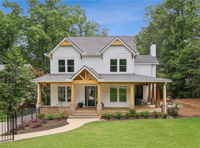 $1,375,000 | 2101 Howell Mill Road Northwest | Springlake