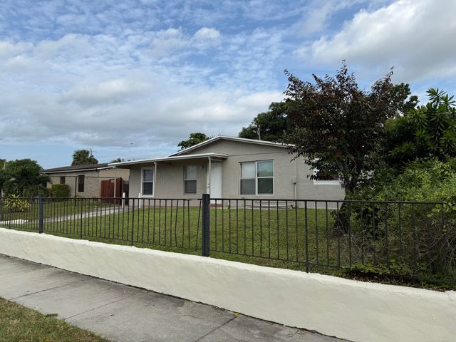 $389,000 | 1520 West 11th Street | Riviera Beach