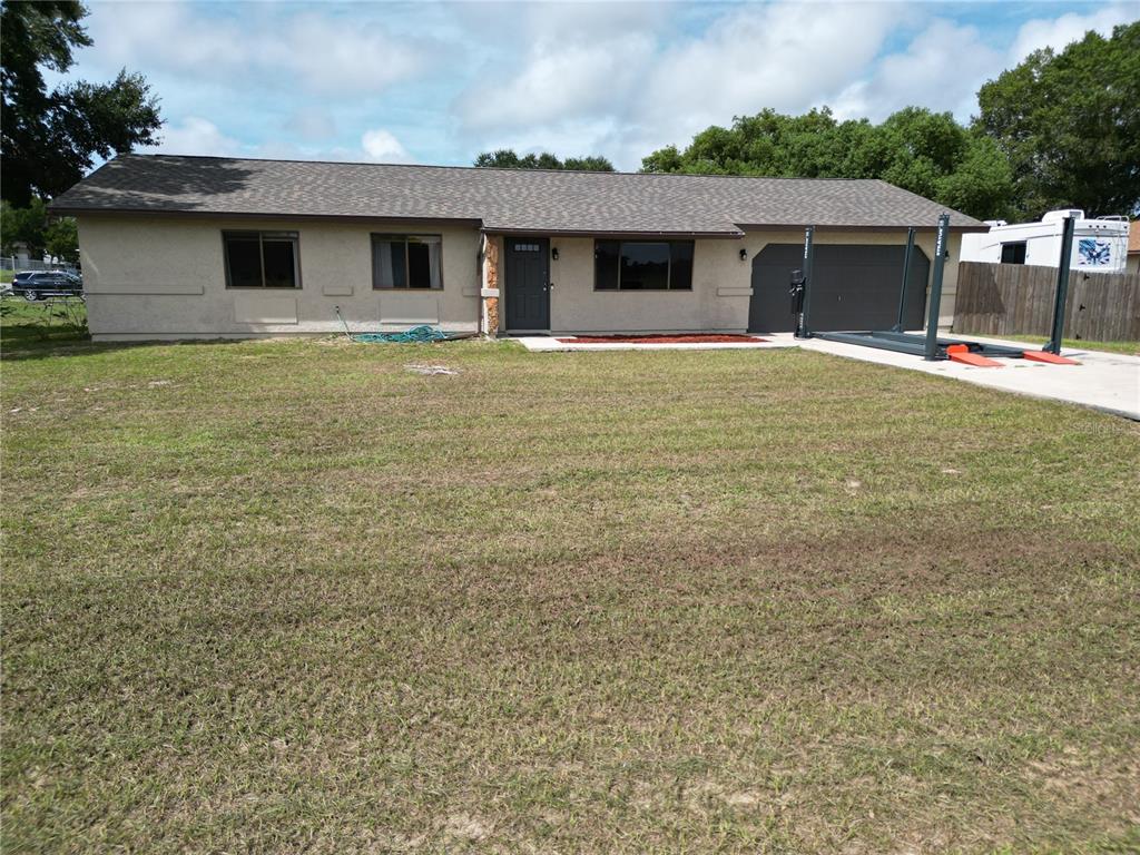 a front view of house with yard