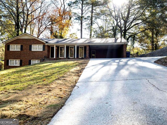 $195,000 | 1827 Long Ridge Drive | Macon-Bibb County