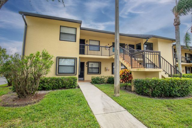 $250,000 | 4711 Lucerne Lakes Boulevard East, Unit 201 | Lucerne Lakes