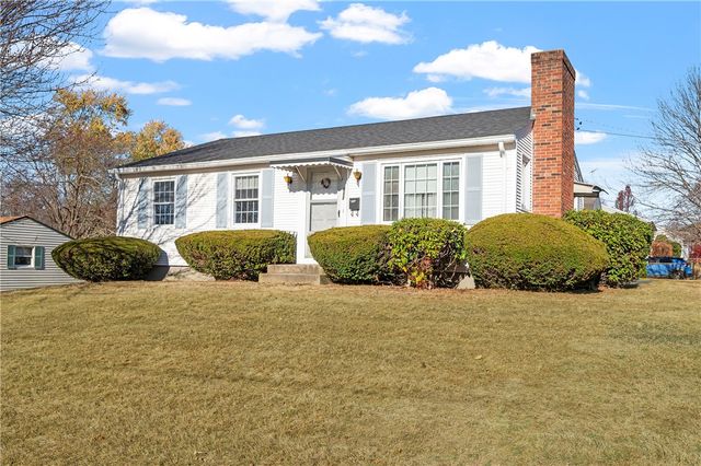 $375,000 | 211 Knollwood Drive | East Woonsocket