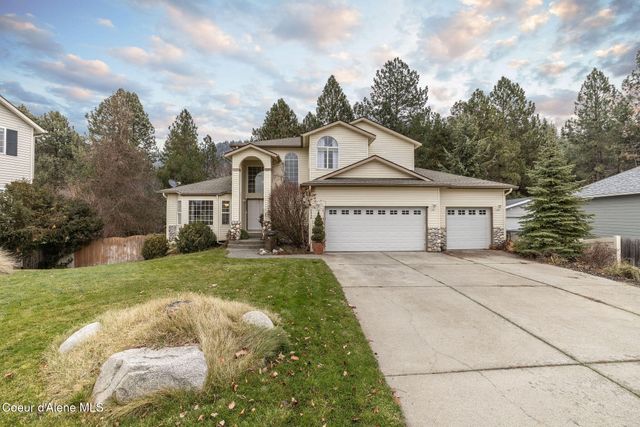 $789,000 | 4656 North Huntercrest Drive | Northeast Prairie