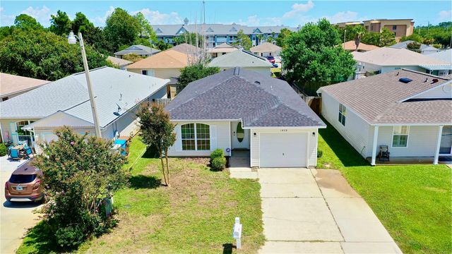 $309,000 | 1872 Vineyard Street | Navarre