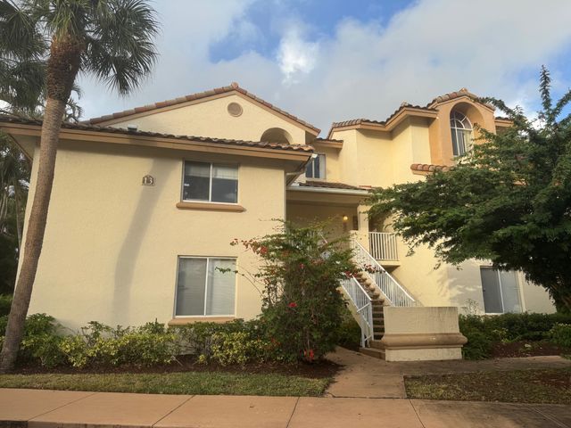 $1,900 | 13101 Glenmoor Drive | The Villages of Palm Beach Lakes