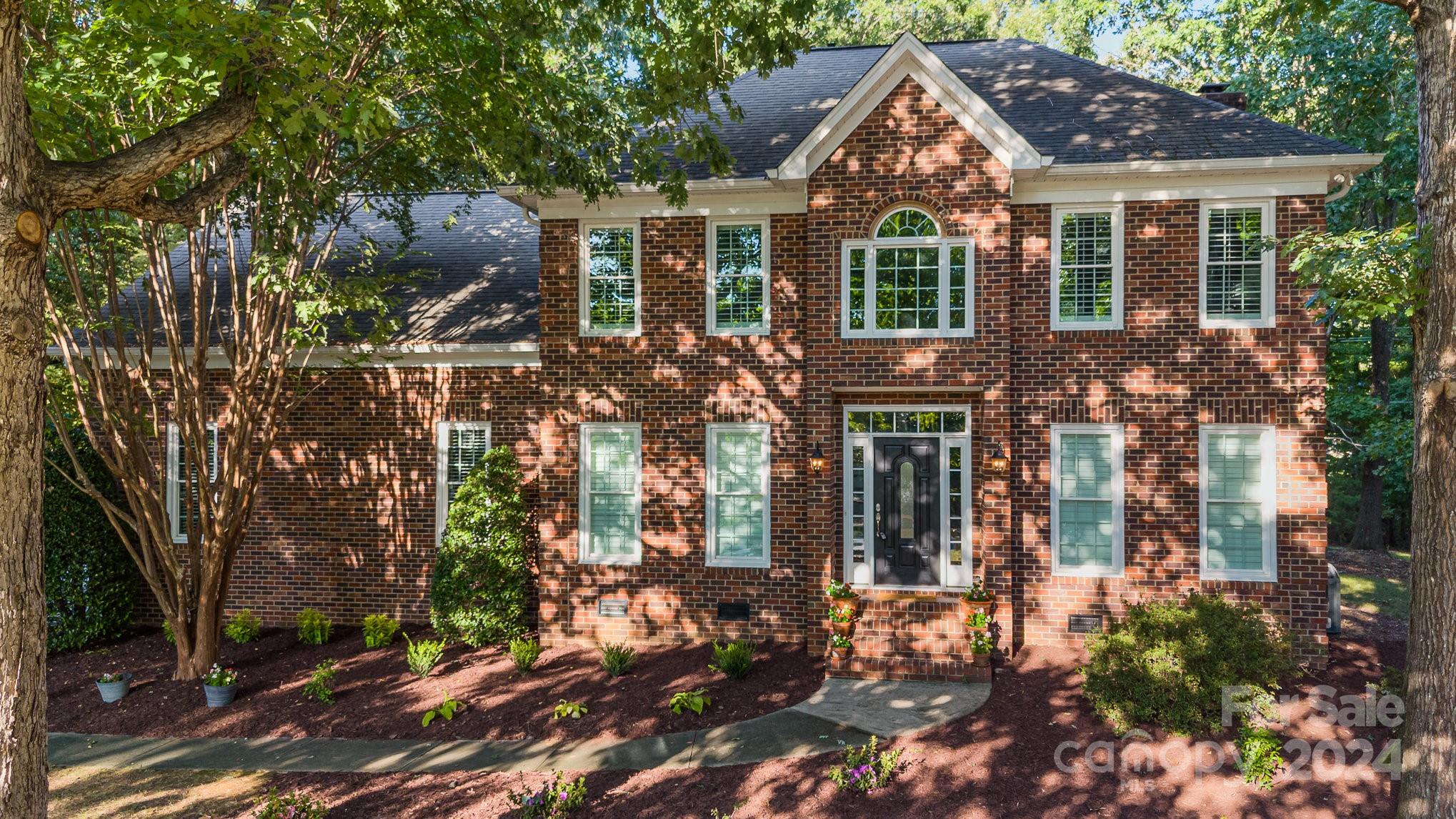 front view of house with a yard