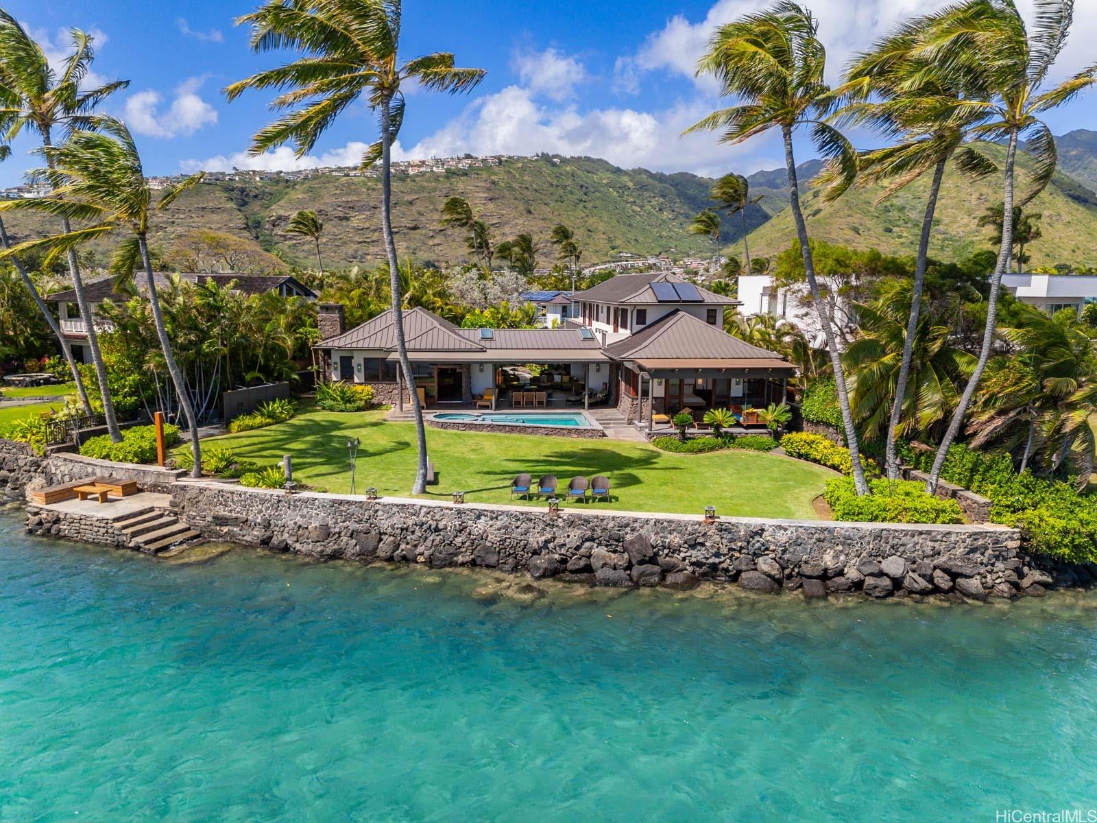 a view of a house with a big yard