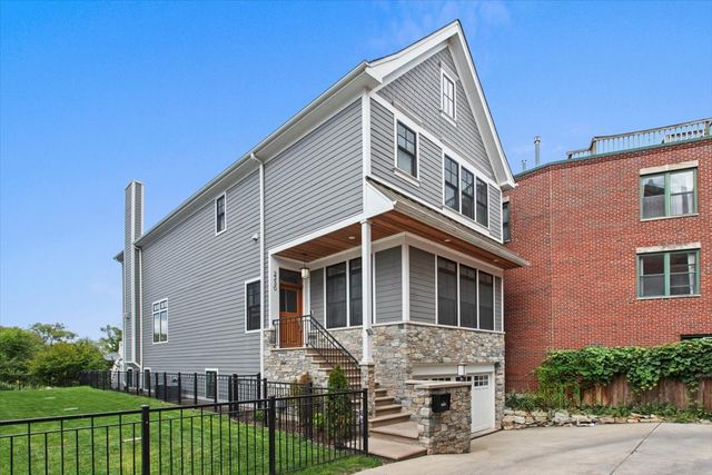 $1,525,000 | 2230 West Wolfram Street | Bucktown