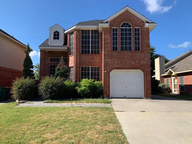 $2,300 | 1386 Mimosa Lane | Lewisville