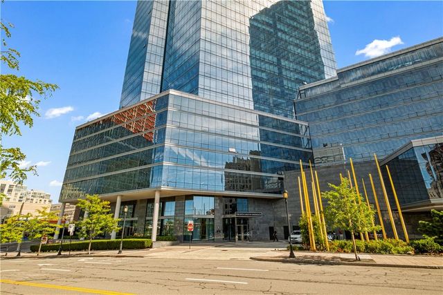 $2,150,000 | 5 Renaissance Square, Unit PH 3E | Downtown White Plains