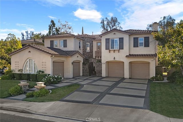 $2,249,000 | 8200 East Bailey Way | Anaheim Hills