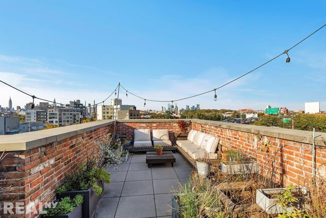 $1,150,000 | 150 Richardson Street, Unit 2A | Williamsburg