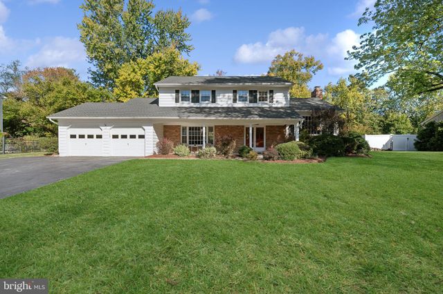 $899,000 | 15 Van Wyck Drive | West Windsor Township - Mercer County