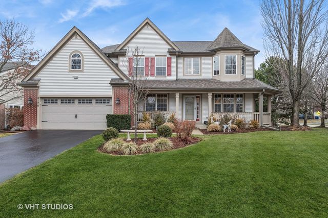 $585,000 | 6170 Oakmont Lane | Gurnee