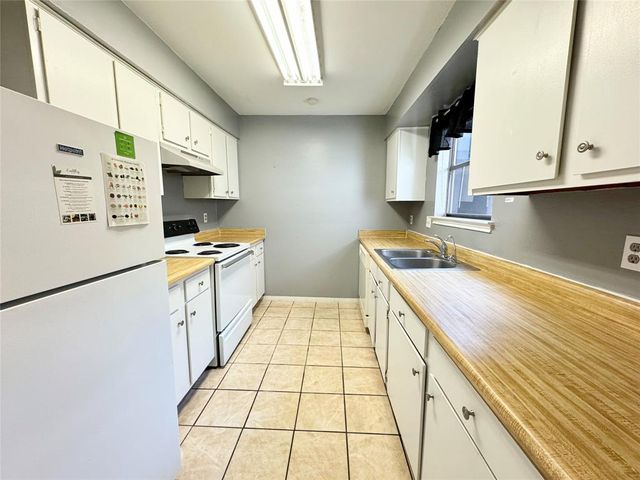 $129,999 | 8311 Augustine Drive, Unit C | Sharpstown